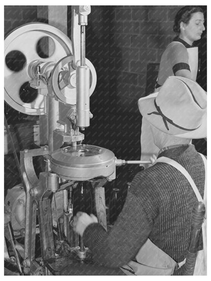 1942 Sonoma County Champagne Bottling Workers Image - Available at KNOWOL