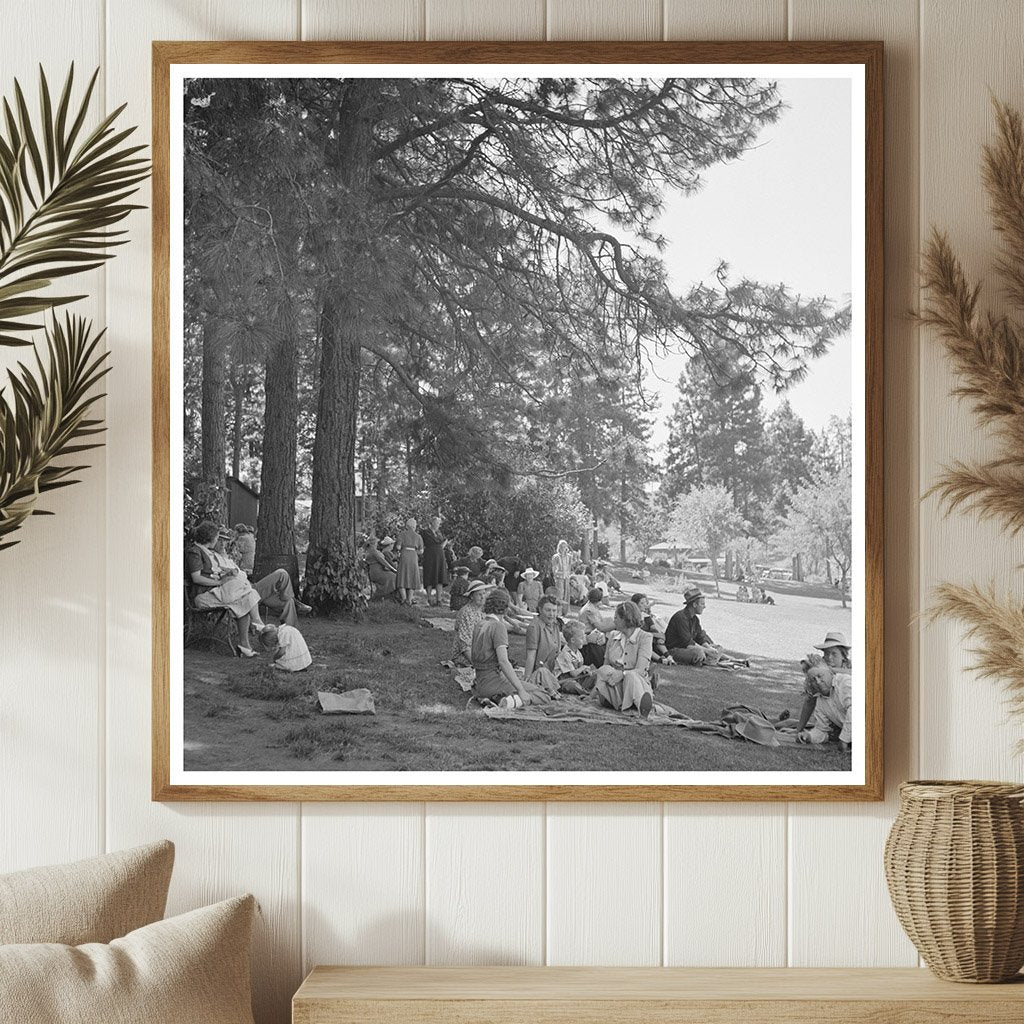 1942 Sunday Afternoon in Klamath Falls Park Oregon - Available at KNOWOL