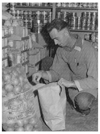 1942 Tulare County Farm Workers Camp Cooperative Store Image - Available at KNOWOL