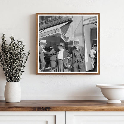 1942 Vintage Los Angeles Street Scene during WWII - Available at KNOWOL