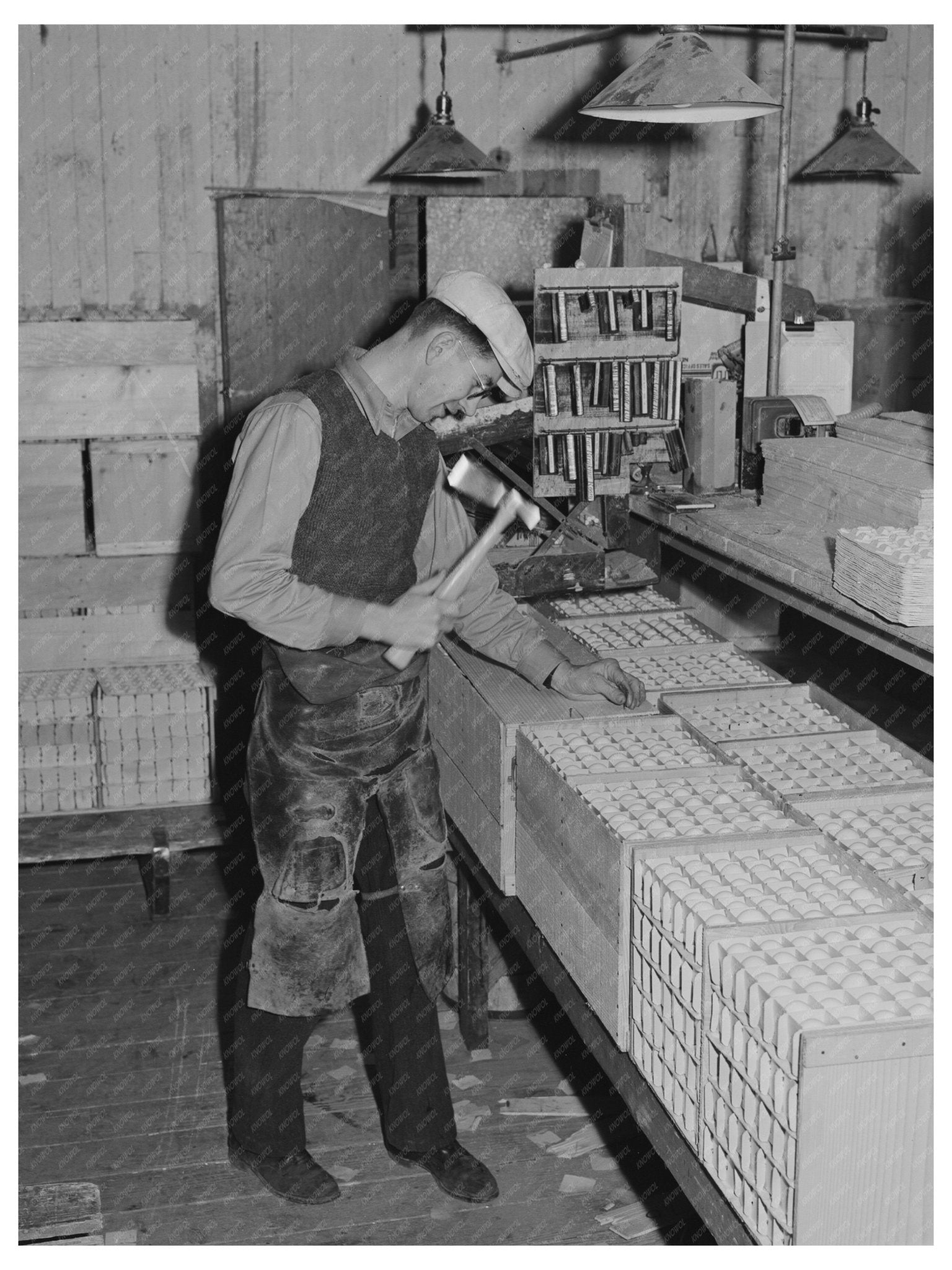 1942 Workers Packing Eggs in Petaluma California - Available at KNOWOL