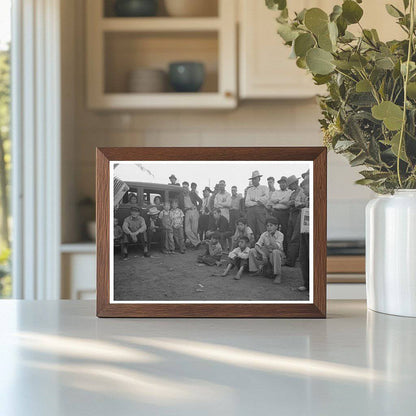 1944 Audience at Grocery Store Orchestra in Phoenix Arizona - Available at KNOWOL