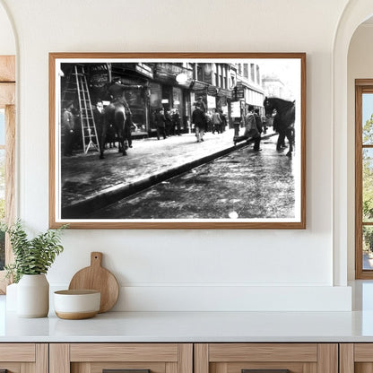 1908 Mounted Police Clear Broadway Sidewalks