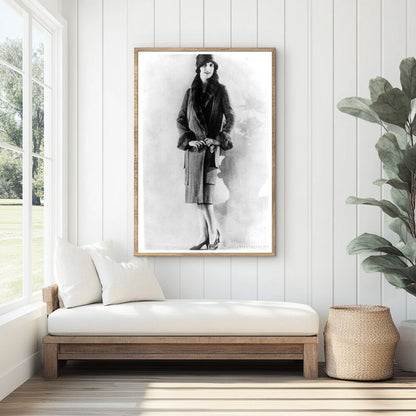 Elegant Women Showcase 1920s Fashion Trends