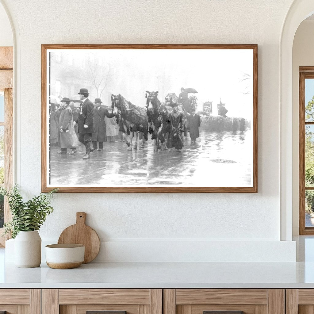 New Yorks Tribute: 1911 Trade Parade for Fire Victims