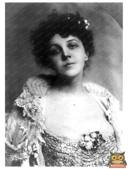 Elegant Portrait of Mrs. Leslie Cotton in NYC