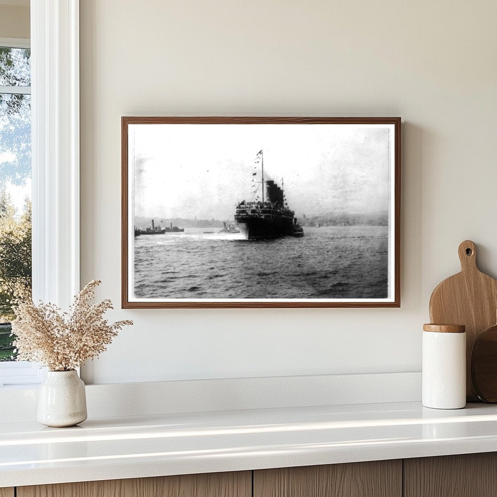 Lusitanias Maiden Voyage: Historic Stern View, 1907