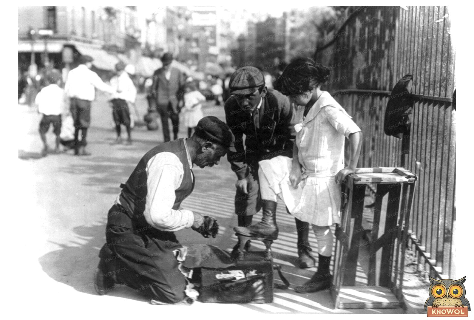 Vintage NYC Shoe Shiners: A 1911 Street Scene