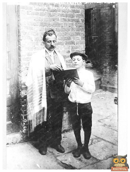 Jewish New Year Celebration in 1907 New York