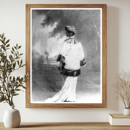 Intricate Early 20th-Century Womens Kimono Design