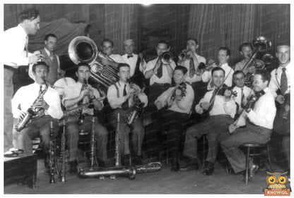 1920s Dance Band Captured in Vibrant NYC Scene