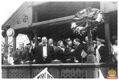 Labor Leader Addresses Striking Workers in NYC, 1916