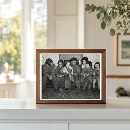 Homer Sharer Family in Estherville Iowa 1936