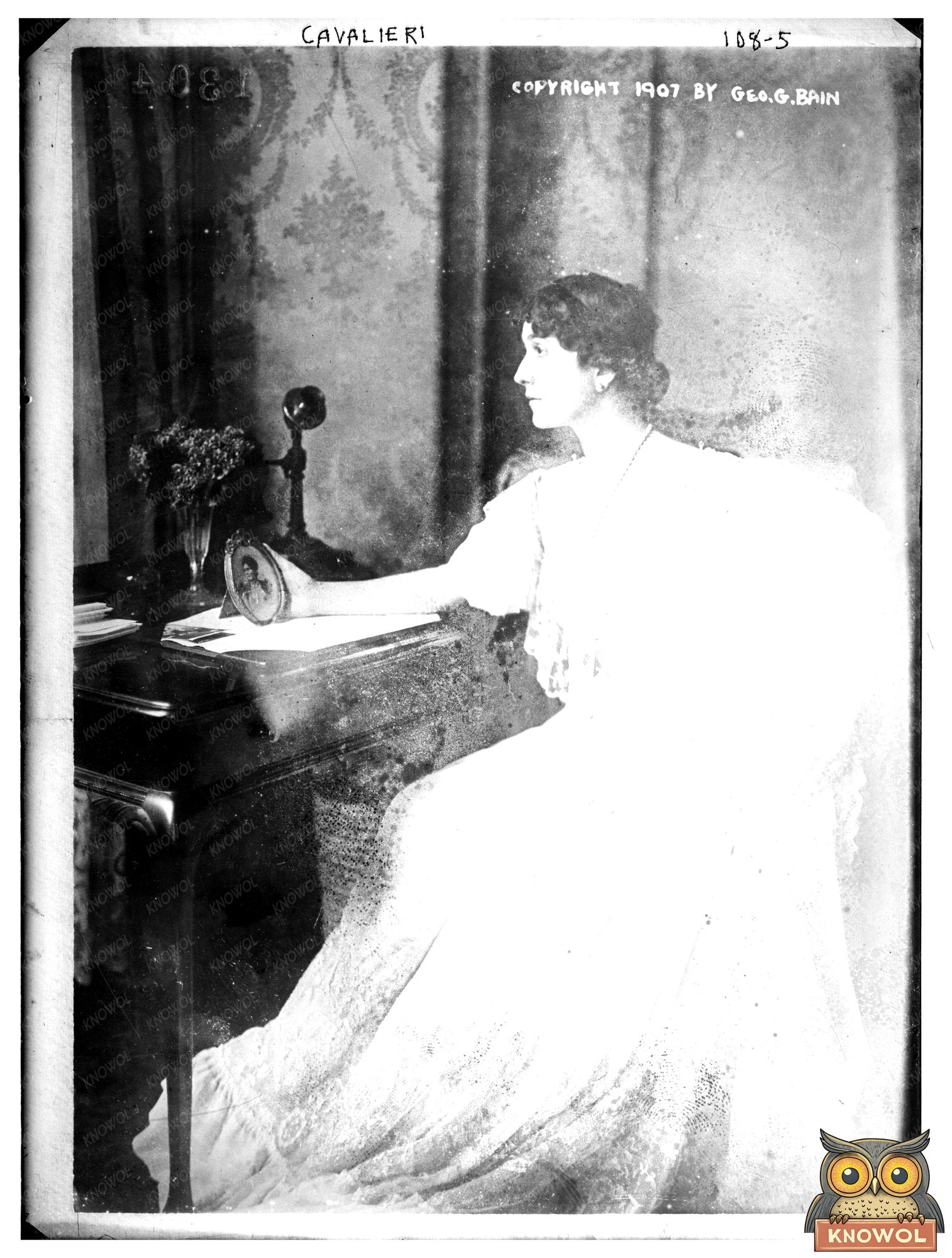 Cavalieri: Glamour and Grace at Her Vanity, 1907
