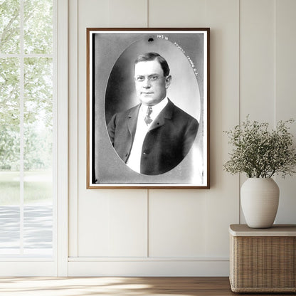 Timeless Cameo Portrait of a New Jersey Icon