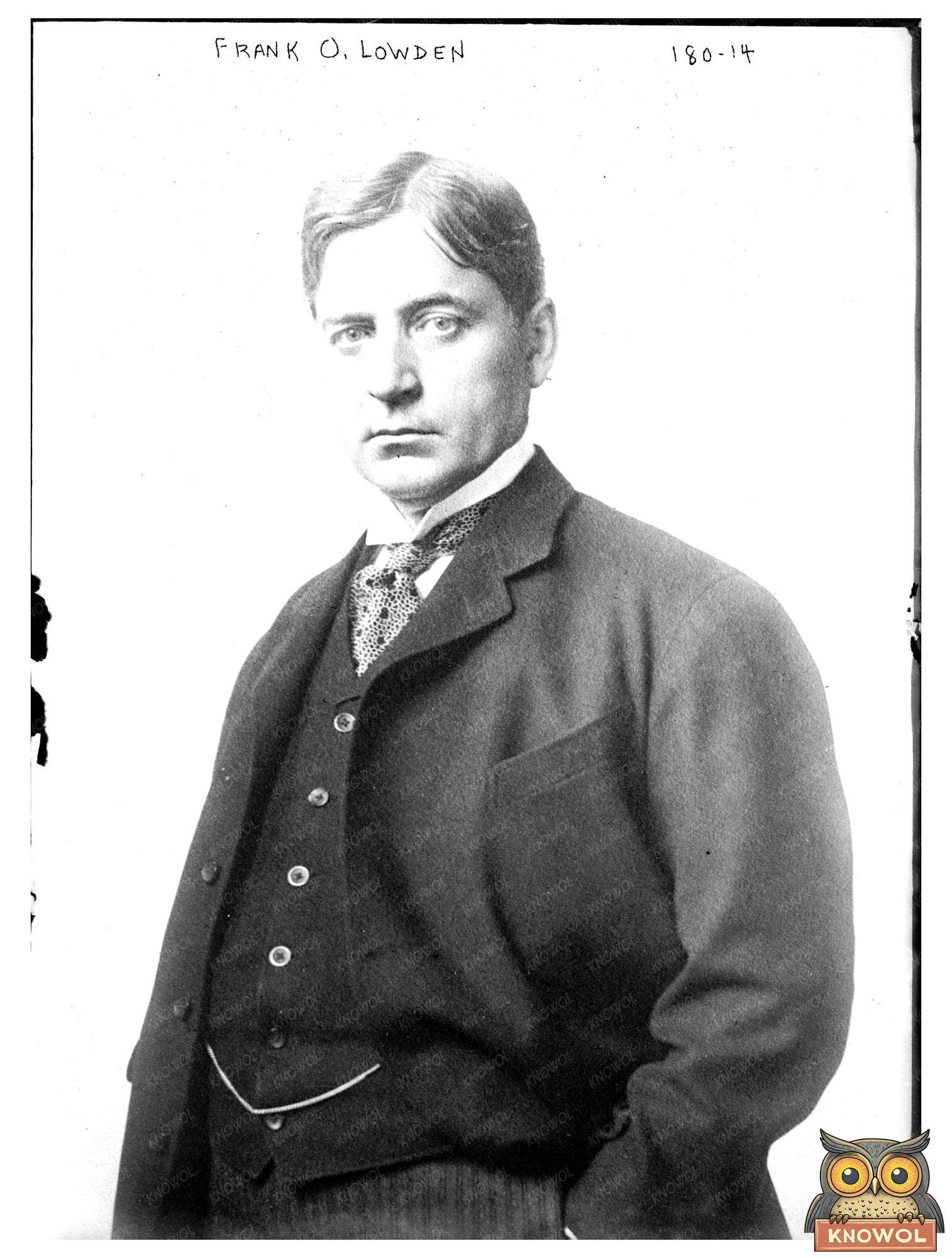 Elegant Bust of Illinois Governor Frank O. Lowden