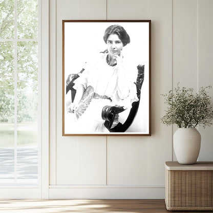 Clara Clemens: Timeless Portrait of Mark Twains Daughter