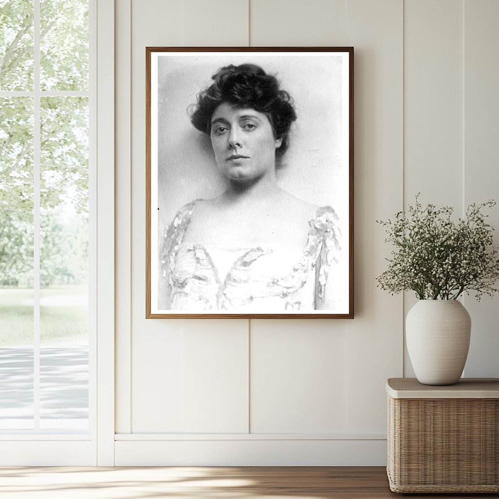 1909 Portrait of Stage Star Julia Marlowe