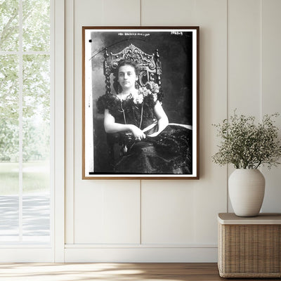 Elegant Portrait of Americas First Lady, 1889-1893