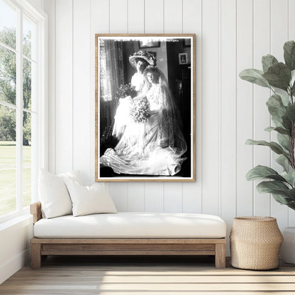 Elegant Duo: Mrs. Minton & Justine Ingersoll with Bouquets