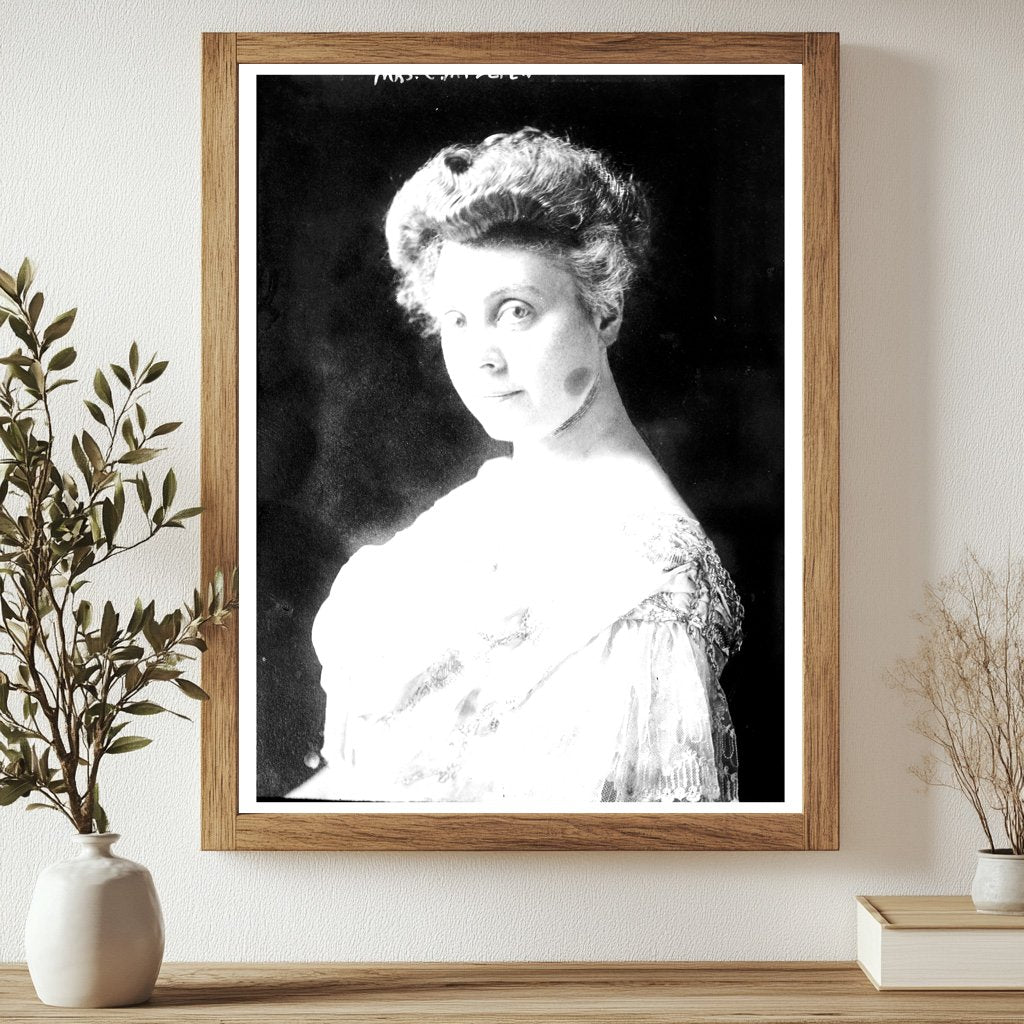 Elegant Portrait of a Genteel Edwardian Woman