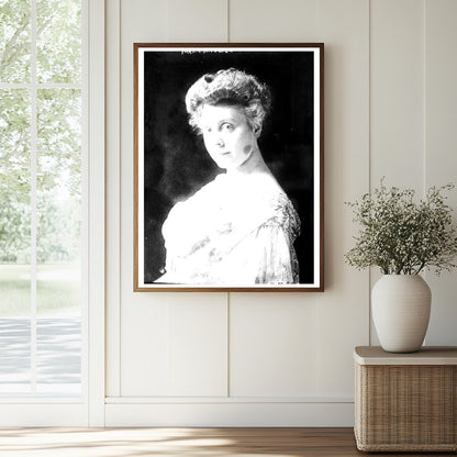 Elegant Portrait of a Genteel Edwardian Woman