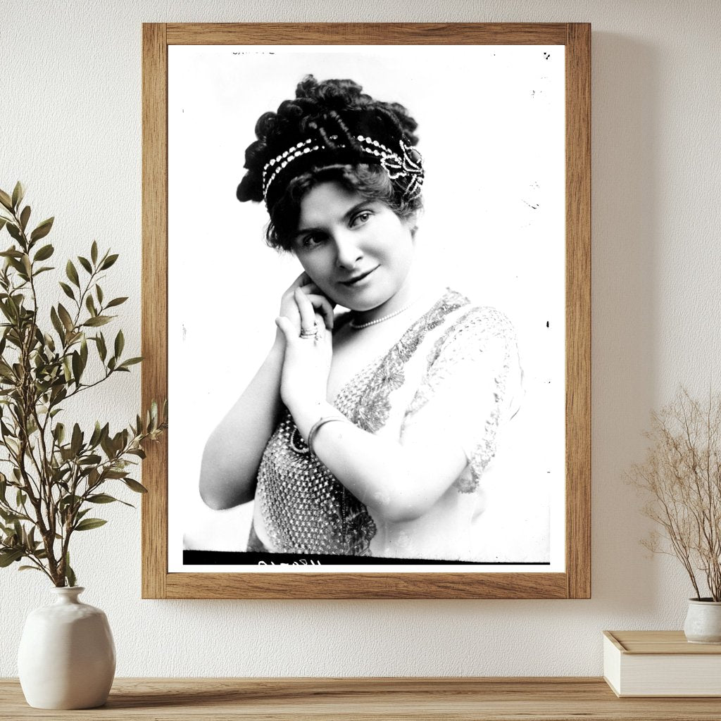 Timeless Elegance of a 20th Century Soprano