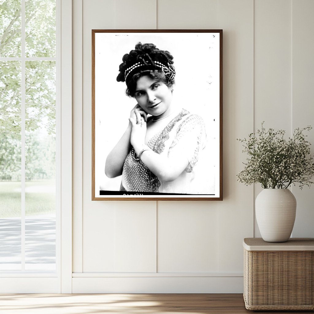 Timeless Elegance of a 20th Century Soprano