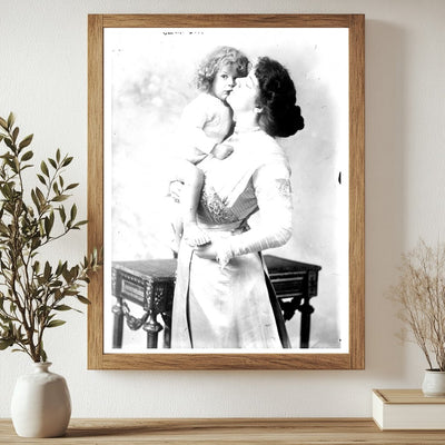 Renowned Contralto Clara Butt in Performance