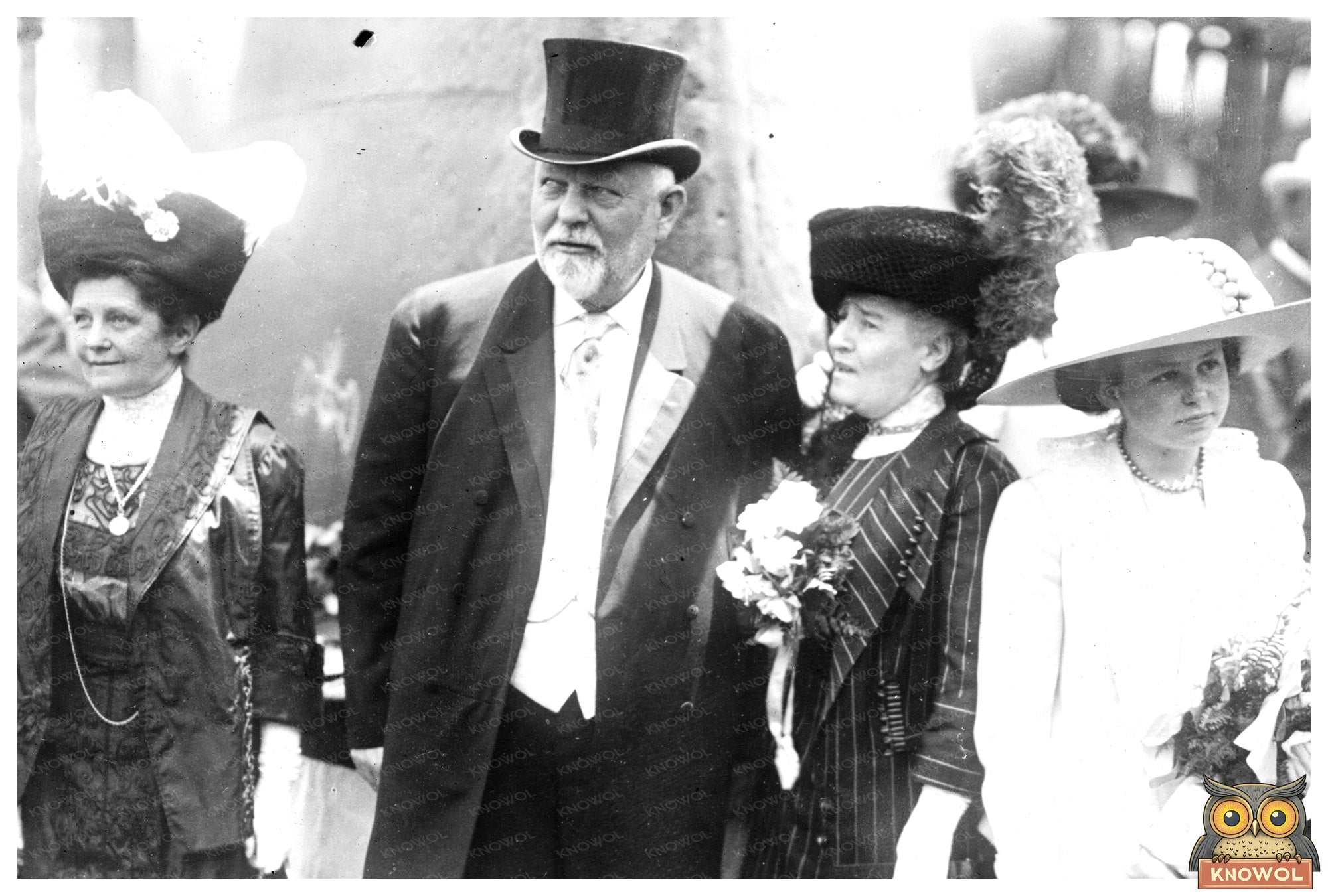 Historic 1911 Portrait of Wyoming Governor & Family