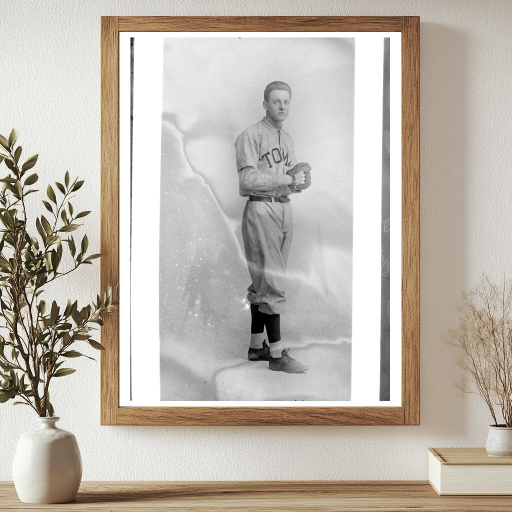 1912 Vintage Portrait of Pitcher Roger E. Salmon
