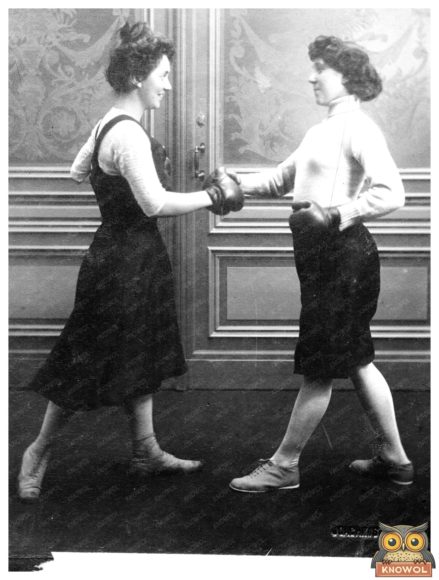 1912: Elegant Ladies in Early 20th Century Attire