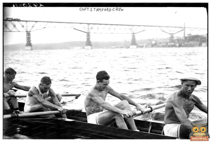 Stanford Crew Rowing on Hudson with Poughkeepsie Bridge