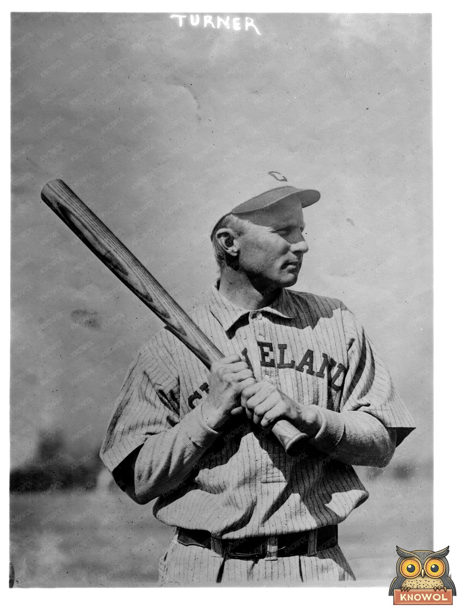 1909 Vintage Baseball Capture: Iconic Infielder Action