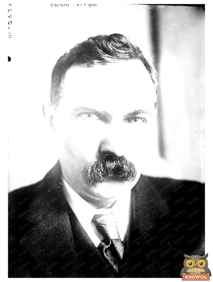 1910s Labor Movement Pioneer in Historic Portrait