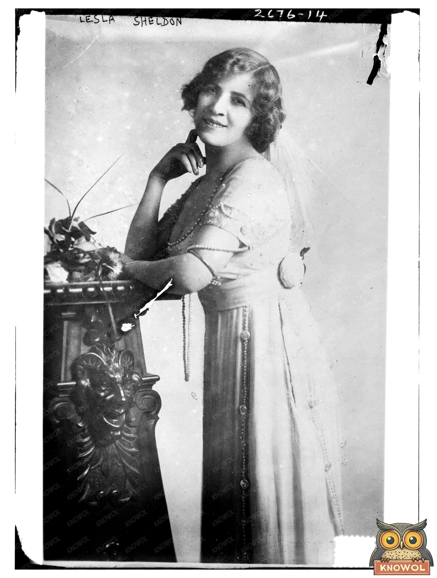 Early 20th Century Portrait of a Stylish Young Woman