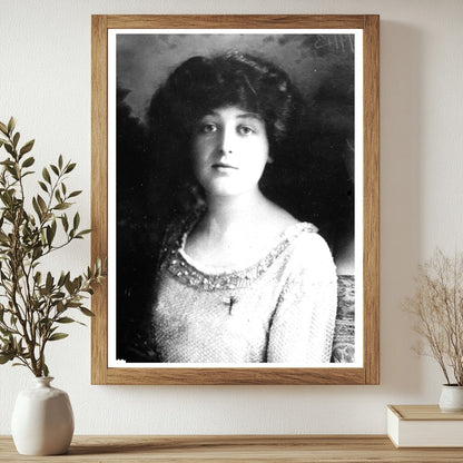 1913 Portrait of Katherine Force: A Pioneering Era