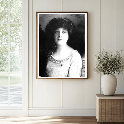 1913 Portrait of Katherine Force: A Pioneering Era