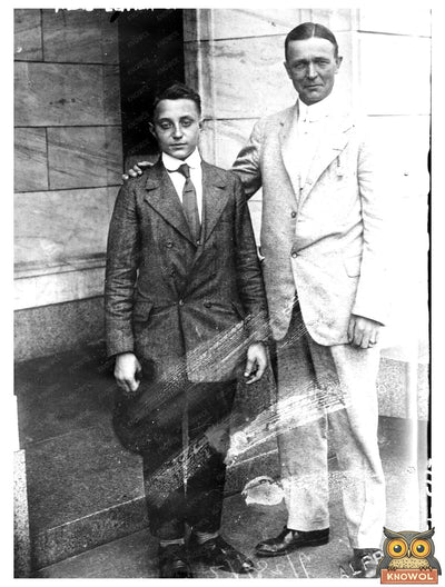 Historic Meeting: Early 20th-Century Politicians