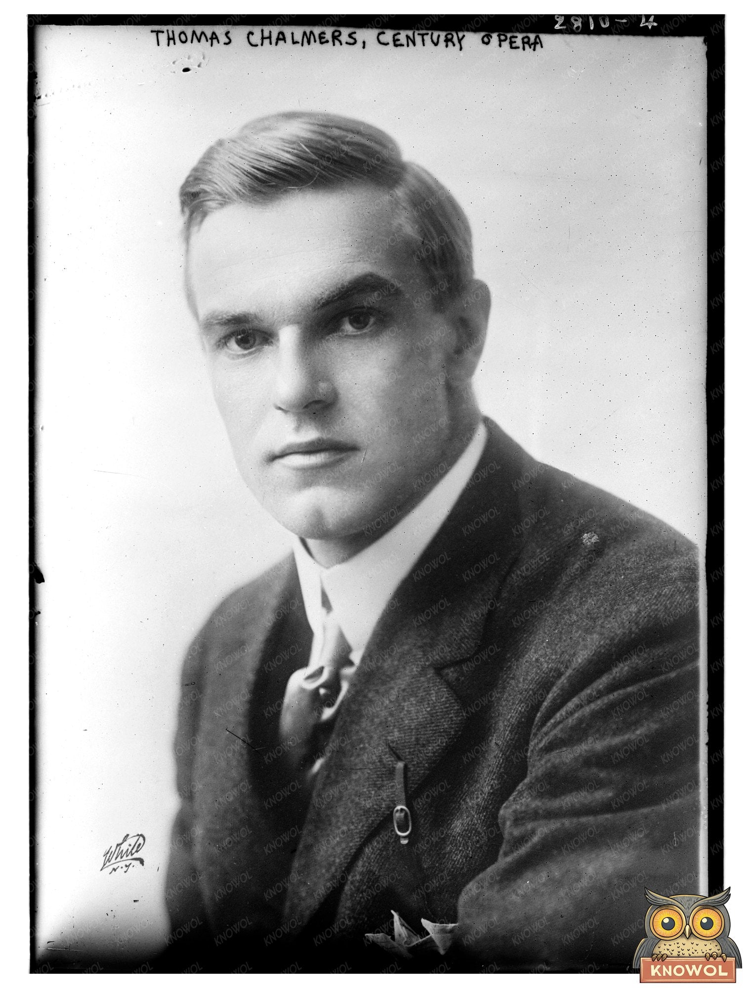 Baritone Brilliance: 1910s Performance at Century Opera