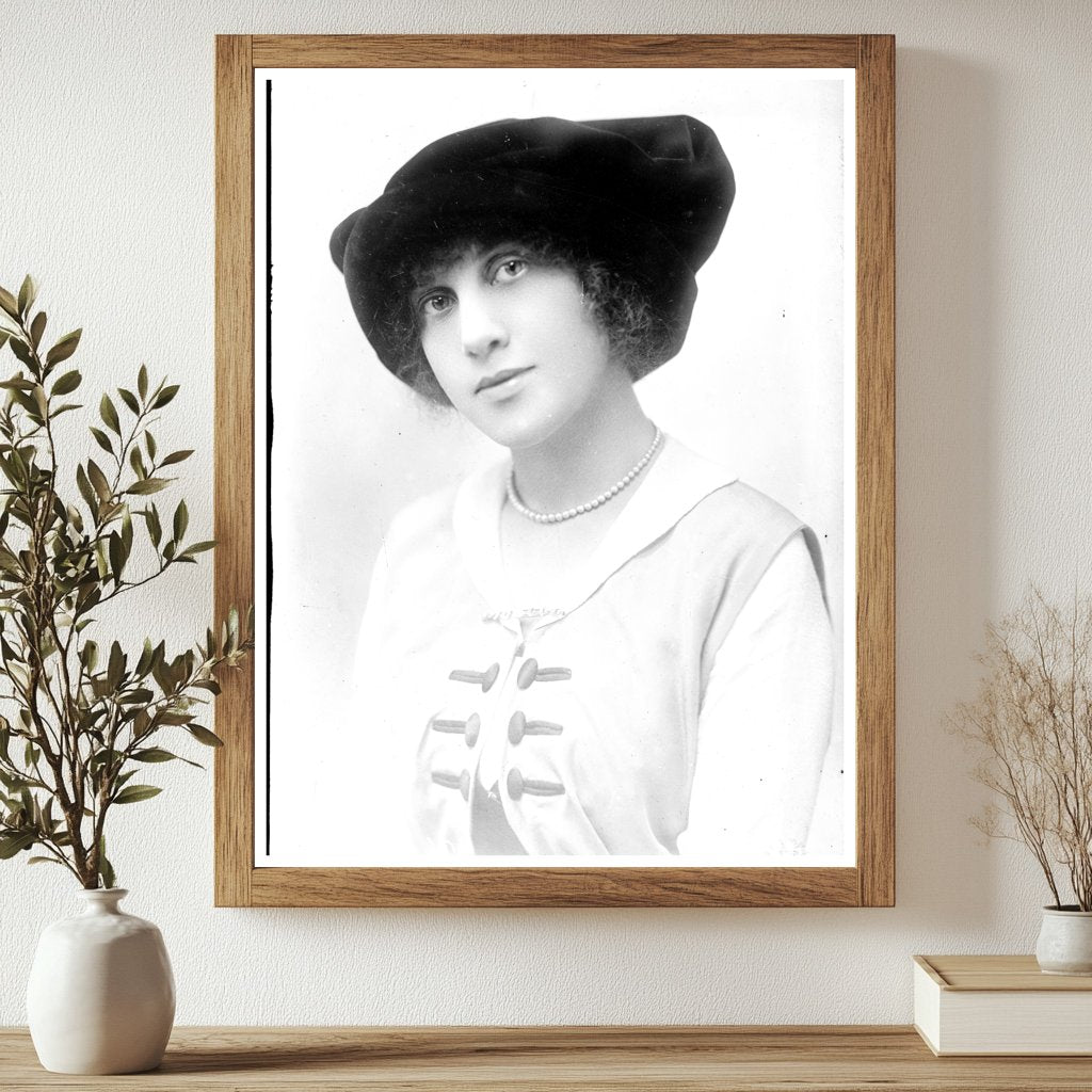 Stirring Portrait of Natalie Alt, 1913