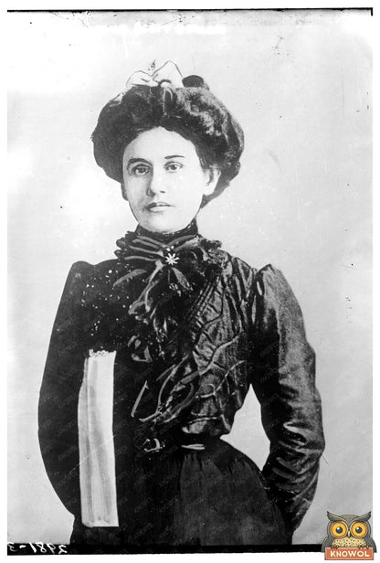 Early 20th Century Portrait of Louise Scott Garland