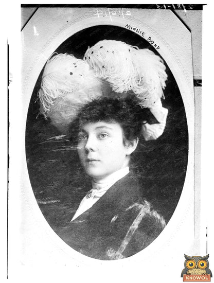 1914 Portrait of Minnie Bond: A Glimpse of Elegance