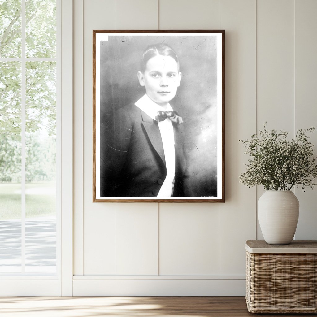 1913 Portrait of Prince Max: Noble Elegance Captured