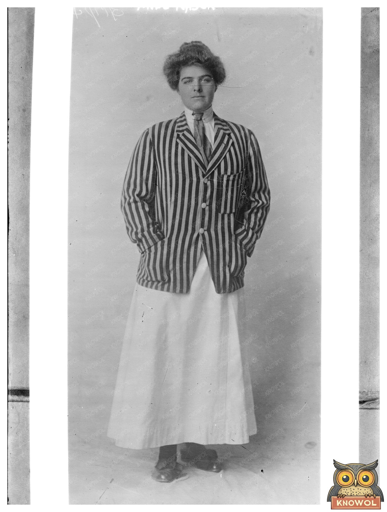Early 20th Century Fashion: Elegant Woman Portrait