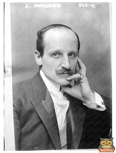 Masterful Early 20th Century Artists Portrait