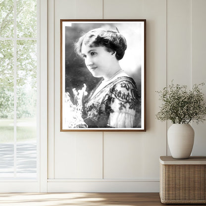 Historic Mrs. Leigh Palmer Print, Vintage Art