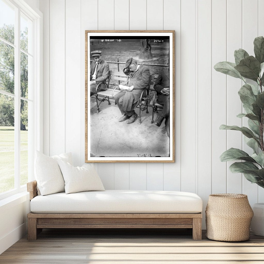 Vivid 1910s Union Square: A Hub of NYC Life