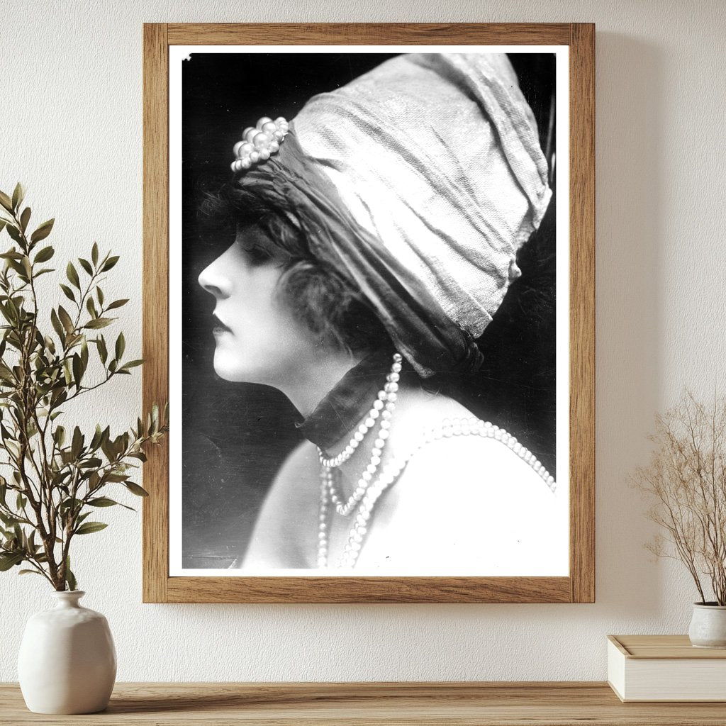 Historic Kay Laurell Print, Vintage Art
