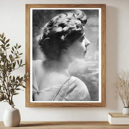 Historic Queen Rumania Print, Vintage Art